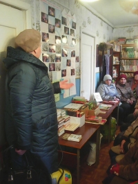 Встреча местных жителей с начальником отдела  Пенсионного фонда России в Батецком районе Галиной Пальчиковой 